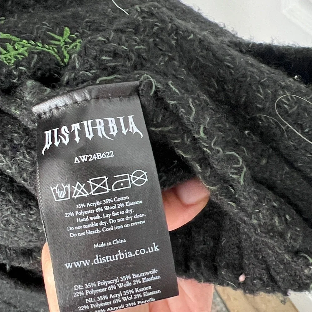 DISTURBIA Dawsonia Embroidered Knit Button Down Crop Cardigan Black M - Picture 8 of 8
